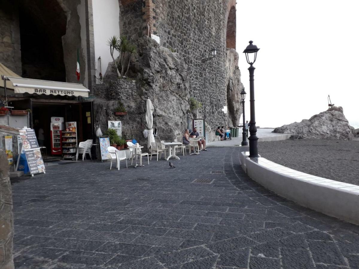 That'S Atrani, Amalfi Coast Beach Front Apartment Zewnętrze zdjęcie